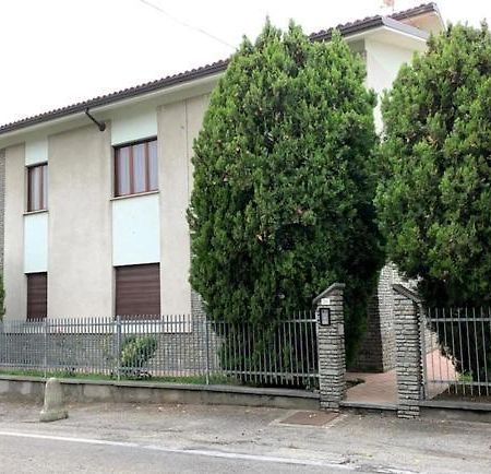 Casa Nebieu In Edificio Indipendente Nel Centro Di Monforte Monforte D'Alba Ngoại thất bức ảnh