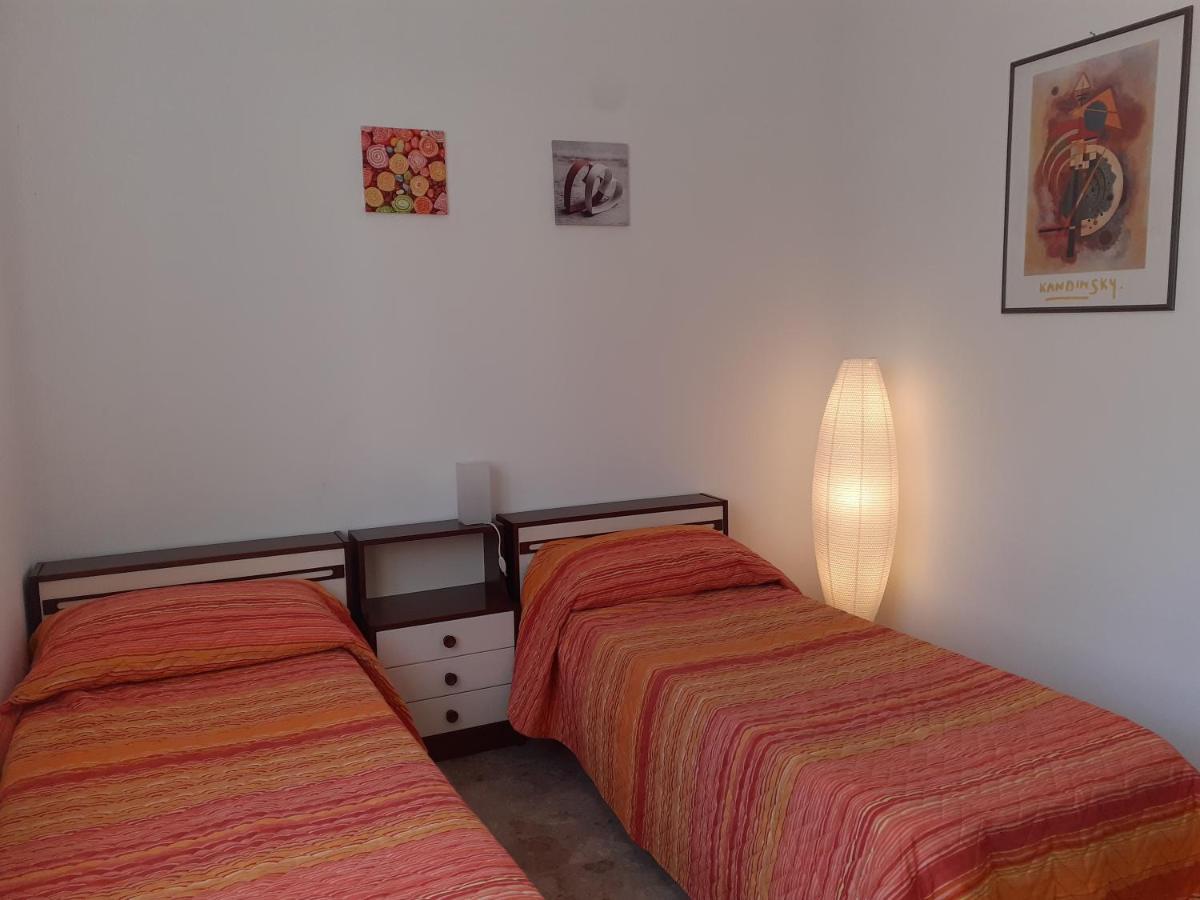 Casa Nebieu In Edificio Indipendente Nel Centro Di Monforte Monforte D'Alba Ngoại thất bức ảnh